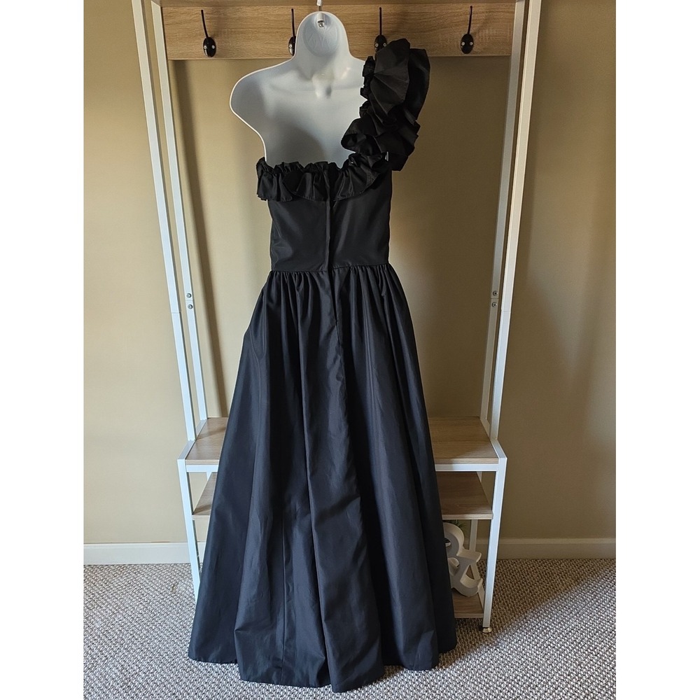 Vintage Black Ruffle Party Dress Made in USA – Size 7/8 – Classic 80s Silhouette - Picture 3 of 16
